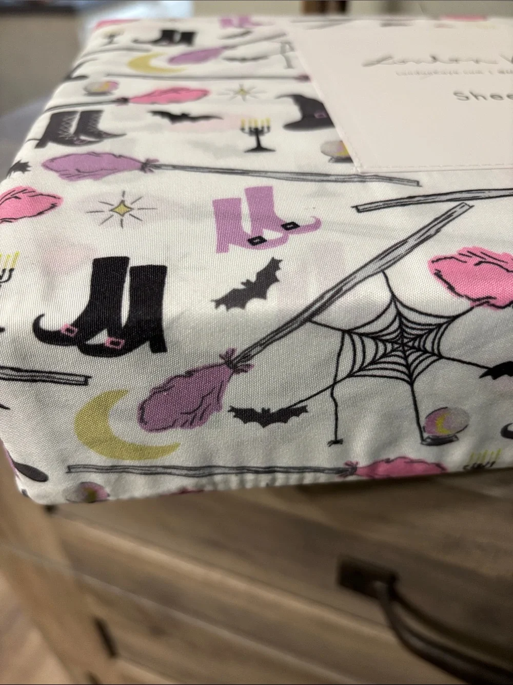 LONDON KAYE Witches Boots Bats and Brooms FULL SIZE Halloween Sheet Set